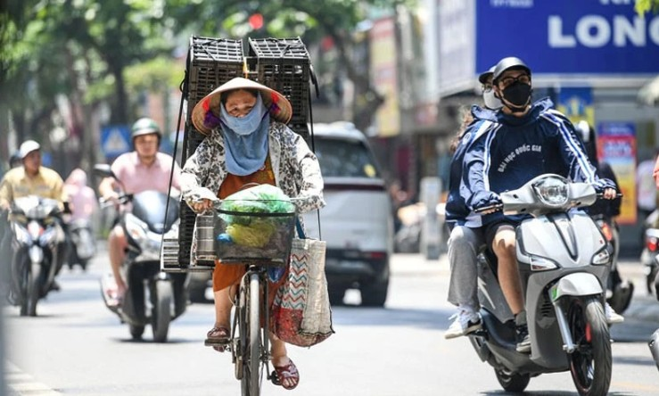 Thời tiết hôm nay (12-4): Nắng nóng bao trùm cả nước, có nơi trên 40 độ C